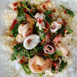 ข้าวกะเพราทะเล