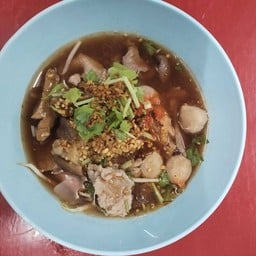 เกาเหลาหมูรวมต้มยำ