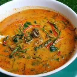 แกงคั่วหอยขมใบชะพลู