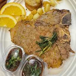 สเต็กเนื้อทีโบน