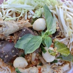 สุรีย์ มีน้ำยา