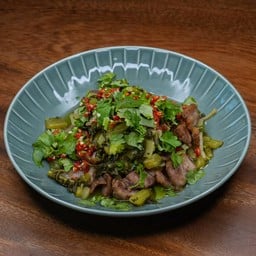 ยำหมูกรอบผักกาดดอง Crispy Pork Mustard Greens Salad