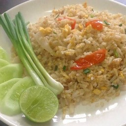 ข้าวผัดหมูใส่ไข่