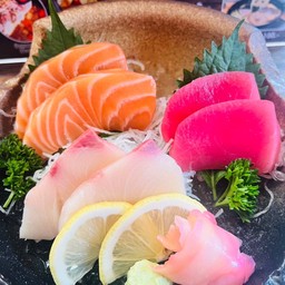 ซาชิมิปลาดิบรวม