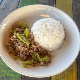 ผัดพริกหยวกเนื้อสับ