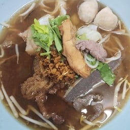 เกาเหลาเนื้อรวมต้มยำ