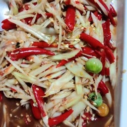 ตามสั่งแล้วแต่จะสั่ง ไก่ต้มน้ำปลา ส้มตำ ข้าว ครัวร่มไม้ ต้มยำหัวปลารสเลิศ BYยำแหลก (เจ้าเก่า)