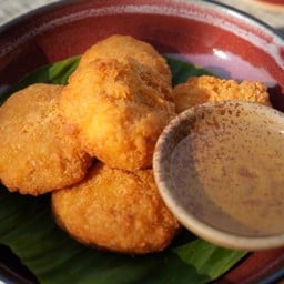 Deep Fried Shrimp ทอดมันกุ้ง