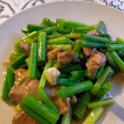 ผัดต้นหอมตับ(กับข้าว)