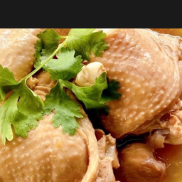 สะโพกไก่ต้มน้ำปลา 4 ชิ้น ฟรีข้าวสวย 2ที่