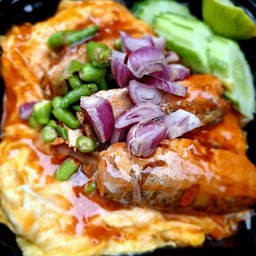 ข้าวไข่ข้นยำปลากระป๋อง