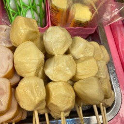 ลูกชิ้นเต้าหู้หมู