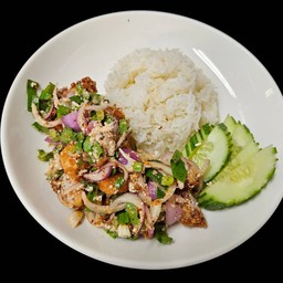 ข้าวยำไก่แซ่บ