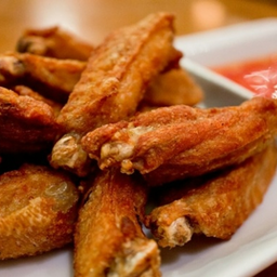 ไก่ทอดเกลือ (Fried chicken wings)