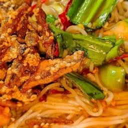 ตำขนมจีน ปลาร้า ปลากรอบ