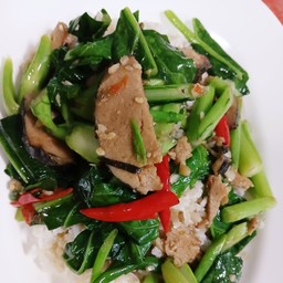 ข้าวหน้า คะน้าปลาเค็ม