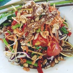 ส้มตำอาหารตามสั่งเจ้เมย์ หมู่บ้านหนองใหญ่