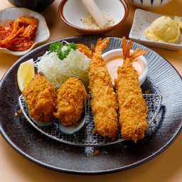 ชุดรวมหอยแมลงภู่ และกุ้ง