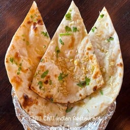 Garlic Naan การ์ลิคนาน โรยเนยกระเทียม