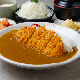 ชุดข้าวแกงกะหรี่หมูทอด