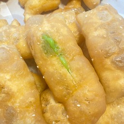 ปาท่องโก๋สอดใส้สังขยา