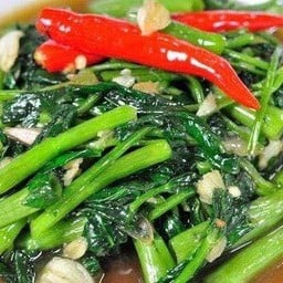 ผักบุ้งไฟแดง