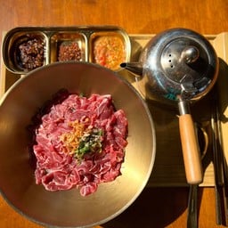 ก๋วยเตี๋ยวเนื้อน่องลาย