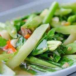 คะน้าปลาเค็ม