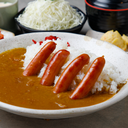 ชุดข้าวแกงกะหรี่ไส้กรอก