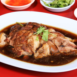 ขาหมูเปล่า (ไม่มีไข่ต้ม) (Stewed pork legs)