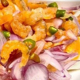 ยำกุ้งแห้ง.