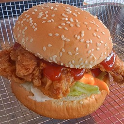เบอร์เกอร์ไก่ทอดกรอบ(ขนาดใหญ่)