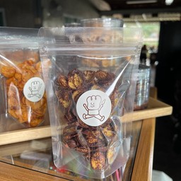 Chocolate & Choc Chip Cornflake - คอร์นเฟลกส์รสช็อคโกแลตและช็อคชิพ 1ถุง