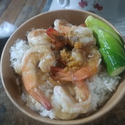 ข้าวกุ้งกระเทียม