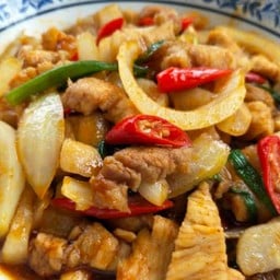 ผัดพริก ราดข้าว