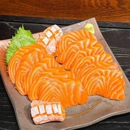 Salmon Sashimi (L)
