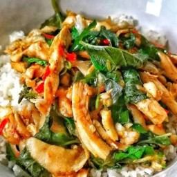 ข้าวกะเพรา P บุ๋ม รสจัดจ้าน