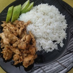 ข้าวกระเทียม