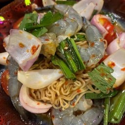 ยำกุ้งสด