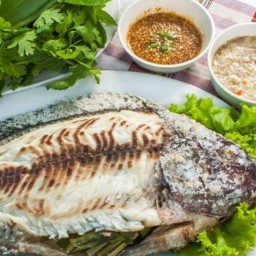 ร้าน ป.ปลาเผา ตลาดแม่คือ