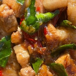 หมูผัดกะปิ คั่วกลิ้ง  กะเพราแห้ง