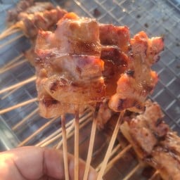 หมูปิ้งโบราณป้าแอ๊ด 7-11สาขาปล่องเหลี่ยม ต.ท่าไม้ อ.กระทุ่มแบน จ.สมุทรสาคร