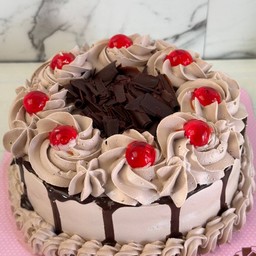 เค้กช็อกโกแลตนมสดหน้าเยลลี่ช็อกขูด