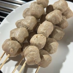 ลูกชิ้นเนื้อ ( 5 ไม้้ )