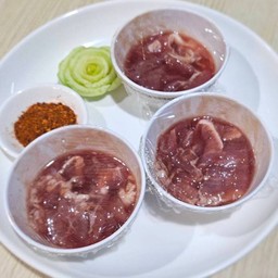 หมูหนักนุ่มนมสด