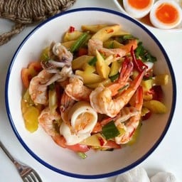 ตำมะม่วงกุ้งสด