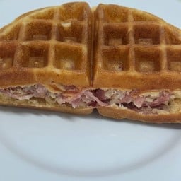 วาฟเฟิลแฮมชีส