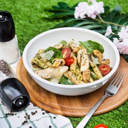 Hearty Chicken Pesto Pasta