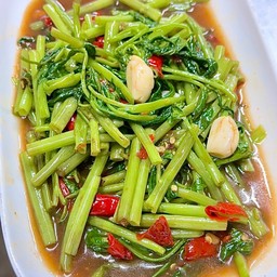 ผัดผักบุ้งไฟแดง