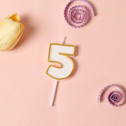 เทียนตัวเลข 5 ขอบทอง